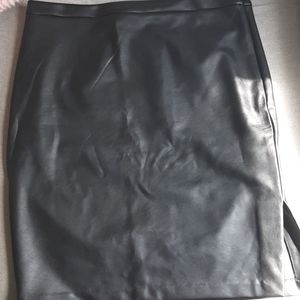 Banana Republic neoprene pencil skirt